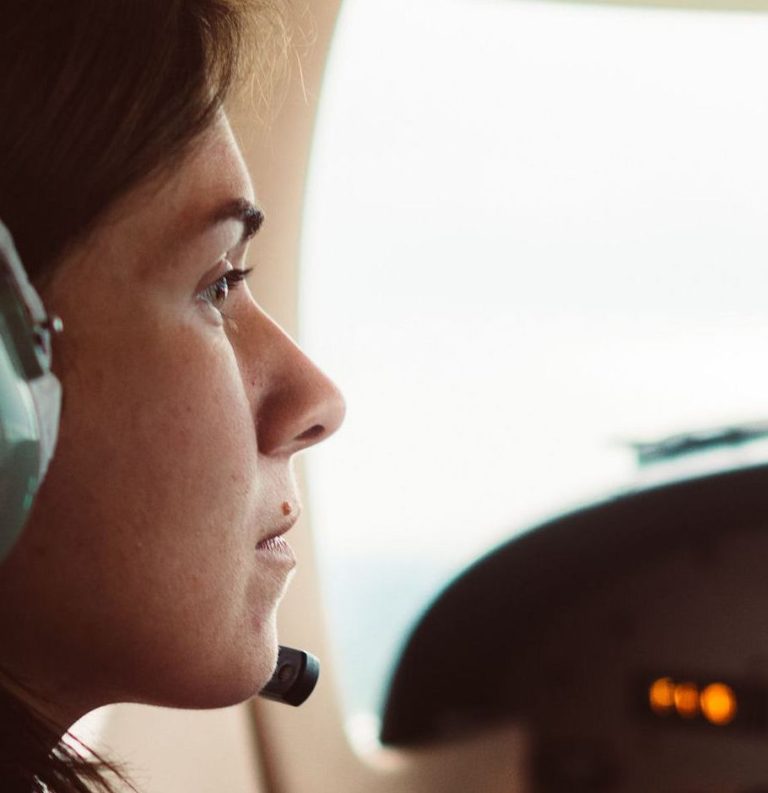 VFR Pilot Radio Communications Guide